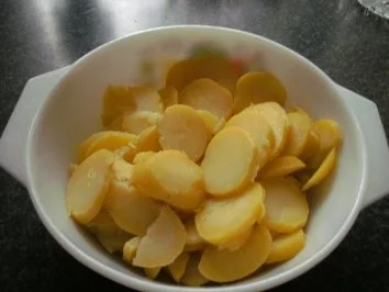 Rezept: AARDAPPELSALADE A'LA MAMA Bild Nr. 8 AARDAPPELSALADE A'LA MAMA - Rezept - Bild Nr. 8