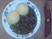 Schweinenieren Sauer á la Dieter mit gekochten Knödeln - Rezept