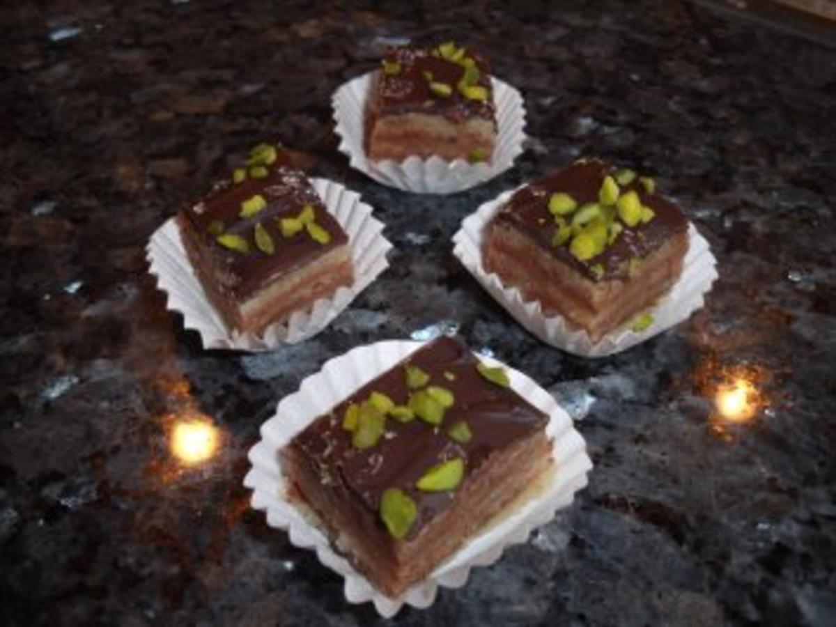 Pralinen: Marzipan-Nougat-Würfel - Rezept - kochbar.de