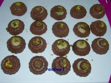 Rezept: Pralinen: Mozart-Pralinen Bild Nr. 5 Pralinen: Mozart-Pralinen - Rezept - Bild Nr. 5