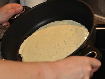 Suppeneinlage - Flädle (Fritatten) - Rezept - Bild Nr. 3