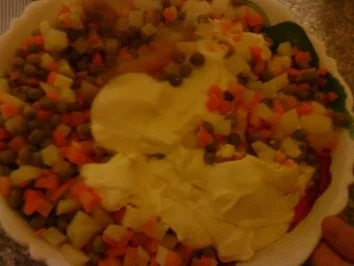 Rezept: Zwergi's Russischer Salat Bild Nr. 8 Zwergi's Russischer Salat - Rezept - Bild Nr. 8