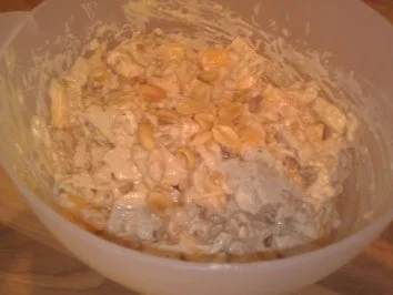 Hühnchen-Erdnuss-Salat mit Kaki-Frucht - Rezept - Bild Nr. 2