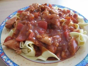 Hähnchengeschnetzeltes "Zigeuner Art" - Rezept