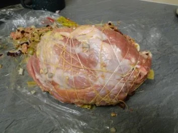Schweinerollbraten gefüllt - Rezept - Bild Nr. 8