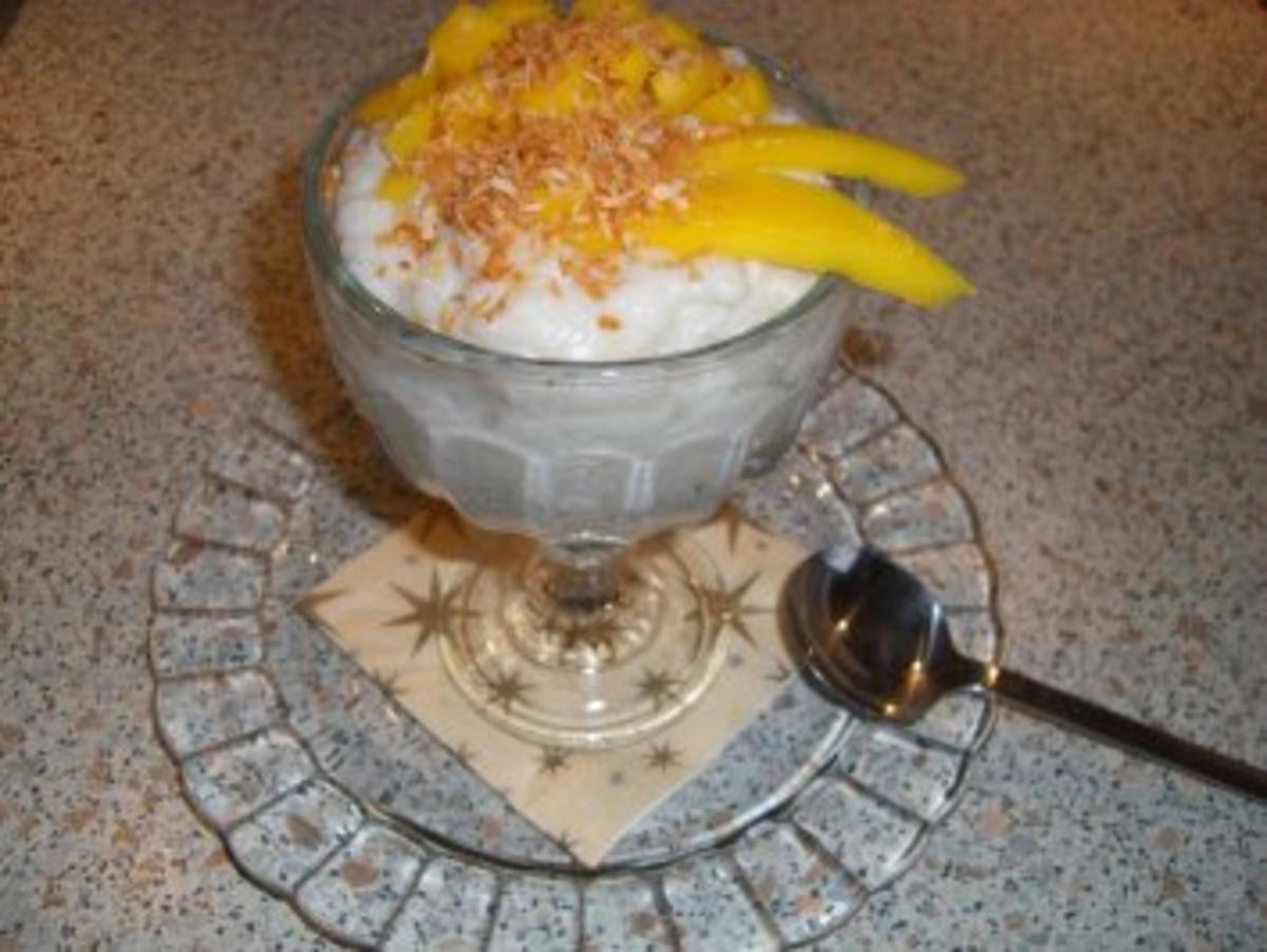 Exotisches Kokos-Reis-Dessert mit Mango - Rezept - kochbar.de