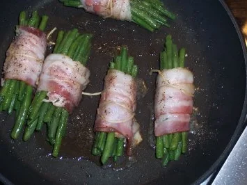 Rezept: Serviettenknödeln und Speckbohnen Serviettenknödeln und Speckbohnen - Rezept