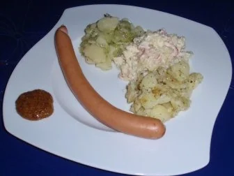 Kartoffelsalate mit Würstchen - Rezept - Bild Nr. 2