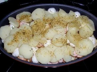 Rezept: Maultaschen-Auflauf mit einer Kartoffel-Käse-Haube Bild Nr. 5 Maultaschen-Auflauf mit einer Kartoffel-Käse-Haube - Rezept - Bild Nr. 5