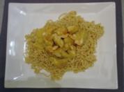 Rezept: Hähnchencurry mit Ananas und Mie-Nudeln Hähnchencurry mit Ananas und Mie-Nudeln - Rezept