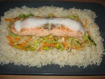 Wildlachs auf Gemüse-Juliennebett - Rezept - Bild Nr. 6