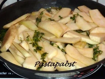 Rezept: Gorgonzola Tartletts an Balsamico-Birnen Bild Nr. 2 Gorgonzola Tartletts an Balsamico-Birnen - Rezept - Bild Nr. 2