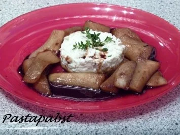 Rezept: Gorgonzola Tartletts an Balsamico-Birnen Bild Nr. 3 Gorgonzola Tartletts an Balsamico-Birnen - Rezept - Bild Nr. 3