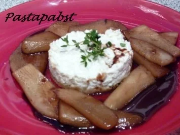 Rezept: Gorgonzola Tartletts an Balsamico-Birnen Gorgonzola Tartletts an Balsamico-Birnen - Rezept