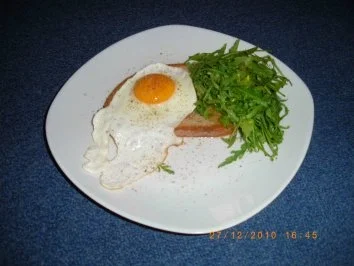 Rezept: Spiegelei auf Brot Spiegelei auf Brot - Rezept