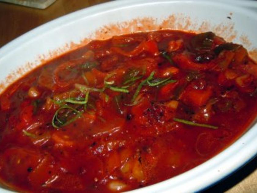 Überbackene Hackbällchen auf Paprika-Tomaten-Gemüse - Rezept - kochbar.de