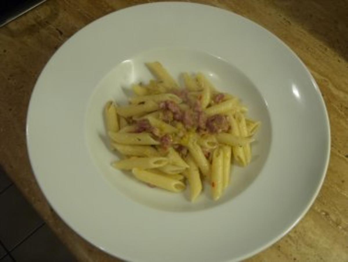 Bilder für C1: Penne mit Salsicca - Sauce - Rezept