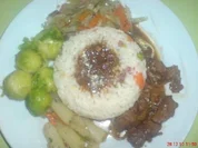 Wildschweingulasch mit Gemüsereis - Rezept