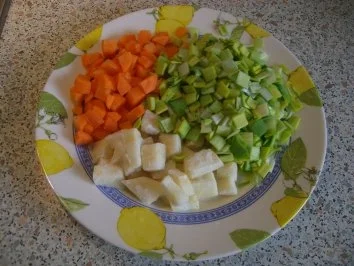 Fränkische Wein-Gemüsesuppe mit Zimtcroutons - Rezept - Bild Nr. 2