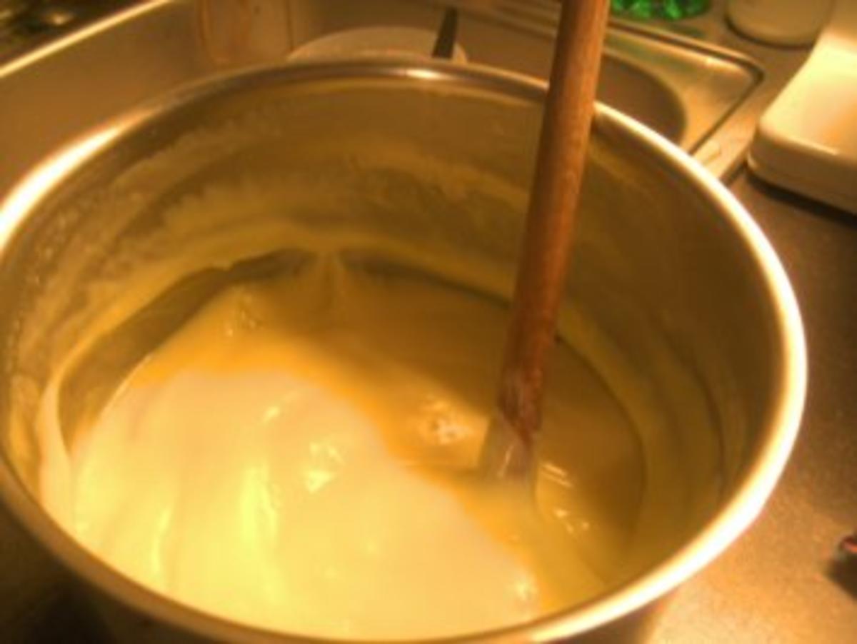 Buttercremtorte  in einer Schoko-Haube - Rezept - Bild Nr. 2