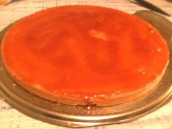 Buttercremtorte  in einer Schoko-Haube - Rezept - Bild Nr. 4