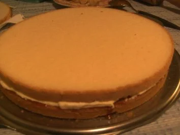 Buttercremtorte  in einer Schoko-Haube - Rezept - Bild Nr. 8