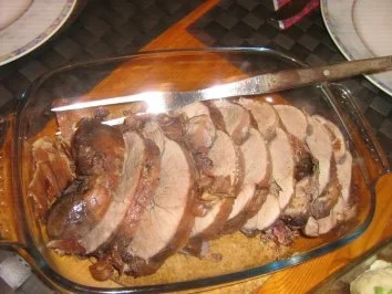 Rehkeule gefüllt im Speckmantel mit Apfelrotkohl - Rezept - Bild Nr. 9