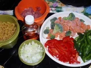 Bunte Gemüse-Nudel-Filetpfanne - Rezept - Bild Nr. 2