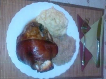 Rezept: Schweineshaxe mit Sauerkraut und Stampf á la Dieter Schweineshaxe mit Sauerkraut und Stampf á la Dieter - Rezept