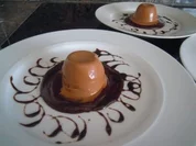 Rezept: Schokodessert an Pralinensauce Schokodessert an Pralinensauce - Rezept