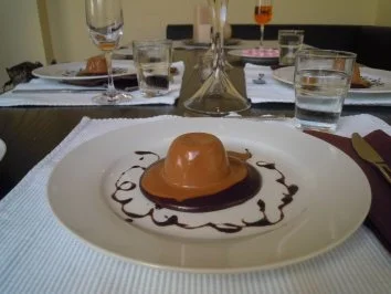 Schokodessert an Pralinensauce - Rezept - Bild Nr. 4