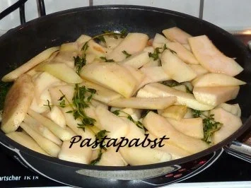 Rezept: Frischkäse Tartletts an Balsamicobirnen Bild Nr. 2 Frischkäse Tartletts an Balsamicobirnen - Rezept - Bild Nr. 2