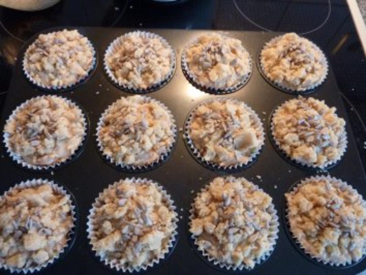 Apfel-Muffins mit Lebkuchenstreuseln - Rezept - Bild Nr. 5