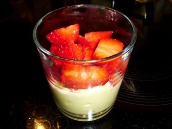 Desserts: Erdbeeren im Schnee - Rezept