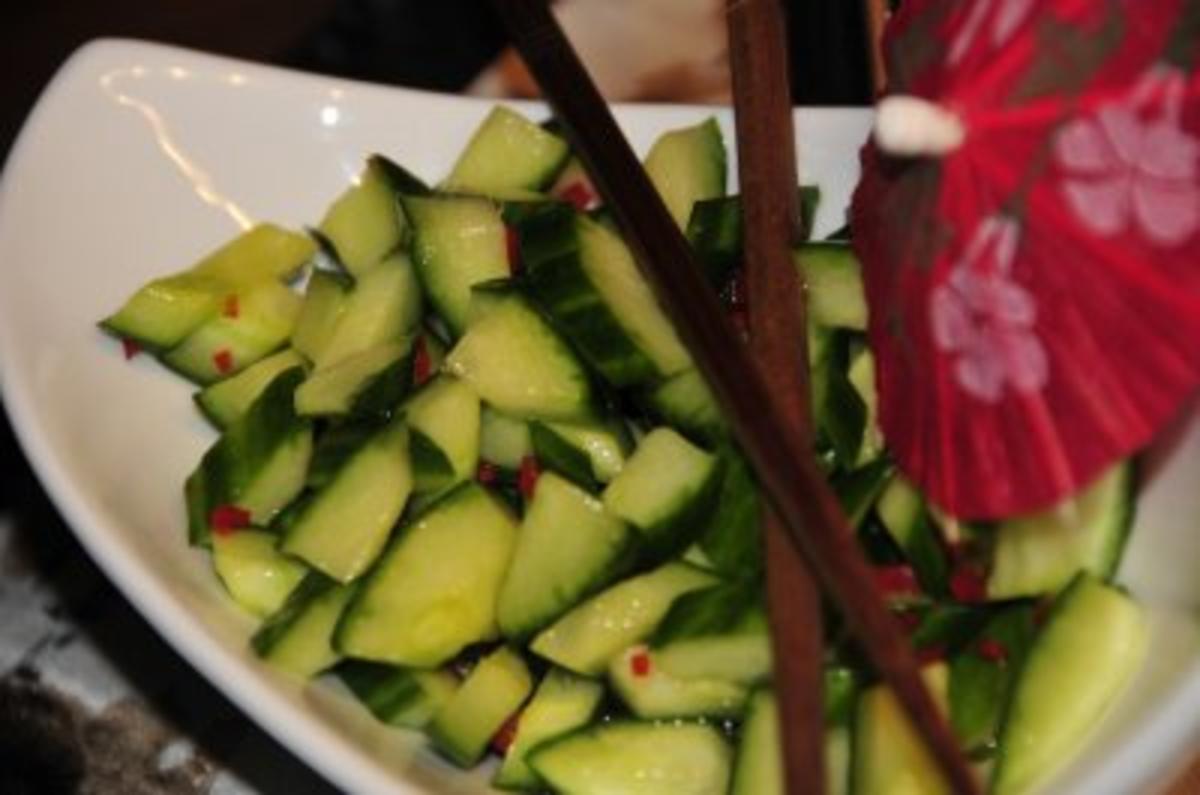 Thailändischer Gurkensalat - Rezept mit Bild - kochbar.de