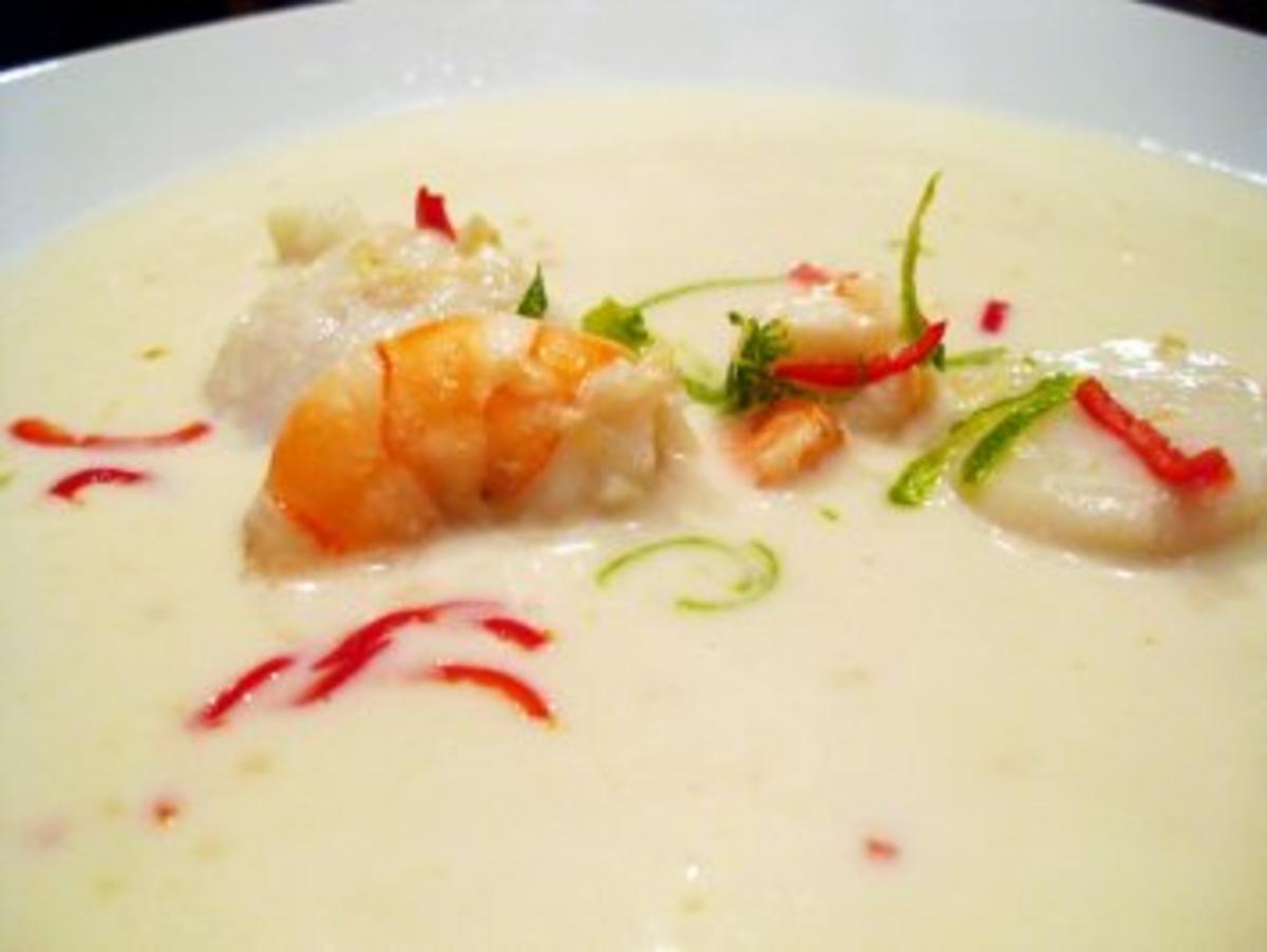 Suppe: Chilli-Kokos-Suppe mit Garnelen und Jacobsmuscheln - Rezept - Bild Nr. 7