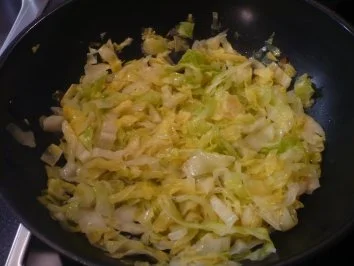 Rezept: Entenbrust mit beschwipsten Kirschen und Spitzkohl Bild Nr. 4 Entenbrust mit beschwipsten Kirschen und Spitzkohl - Rezept - Bild Nr. 4