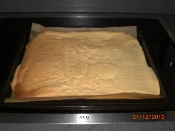 Sahne-Biskuitrolle - Rezept - Bild Nr. 8