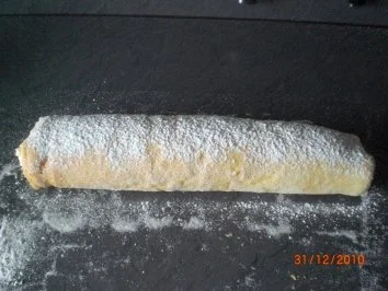 Sahne-Biskuitrolle - Rezept - Bild Nr. 13