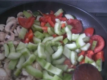 Rezept: Reisrisotto mit knackigem Gemüse Bild Nr. 7 Reisrisotto mit knackigem Gemüse - Rezept - Bild Nr. 7