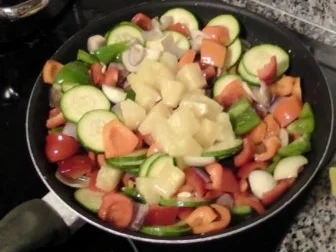 Süßsaueres Pfannengemüse karamelisiert - Rezept - Bild Nr. 7