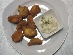 Gebackene Champignons mit Schnittlauch-Dip - Rezept