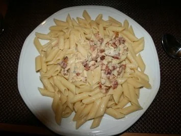Tortiglioni in Gorgonzola-Speck-Sauce mit Sahne - Rezept - Bild Nr. 2