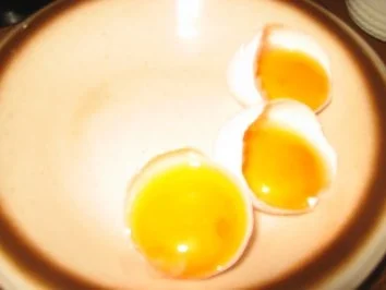 Suppe: Überbackenes Eigelb- Käse-Süppchen - Rezept - Bild Nr. 5