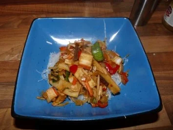 Rezept: China Pfanne mit Glasnudeln und Meeresfrüchten China Pfanne mit Glasnudeln und Meeresfrüchten - Rezept