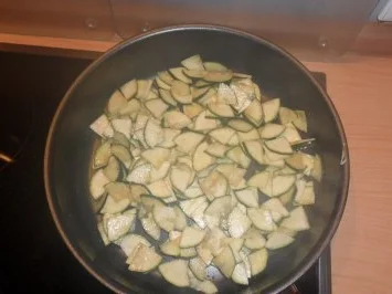 Zucchini-Gemüse-Kombination mit Putenfleisch - Rezept - Bild Nr. 5