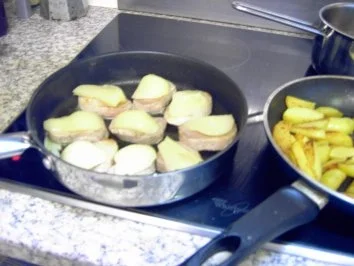 Medaillons m.Birne u.Blauschimmelkäse überbacken - Rezept - Bild Nr. 4