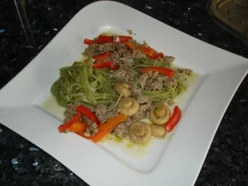 Rezept: Bandnudeln mit Hackragout Bandnudeln mit Hackragout - Rezept