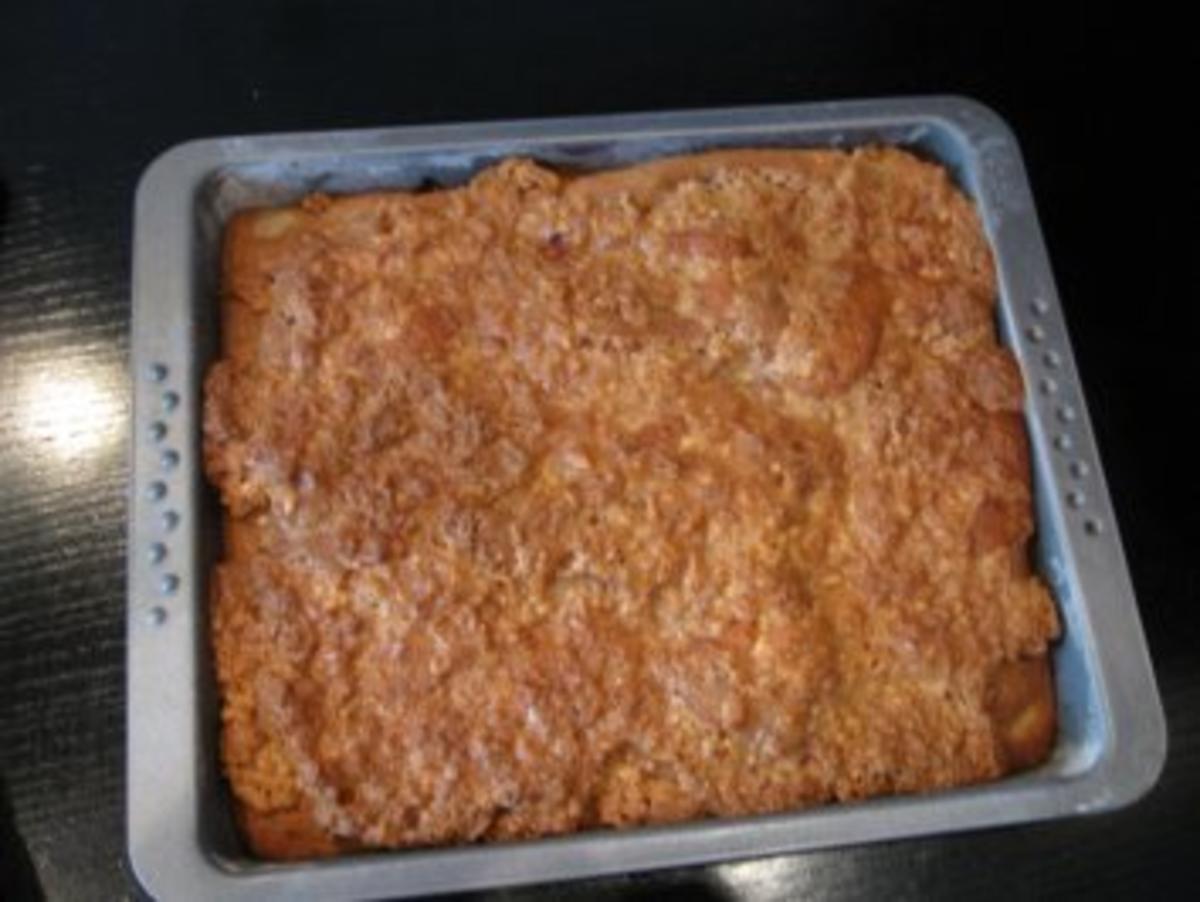 Sauerkirschkuchen mit Nußkruste - Rezept - Bild Nr. 4