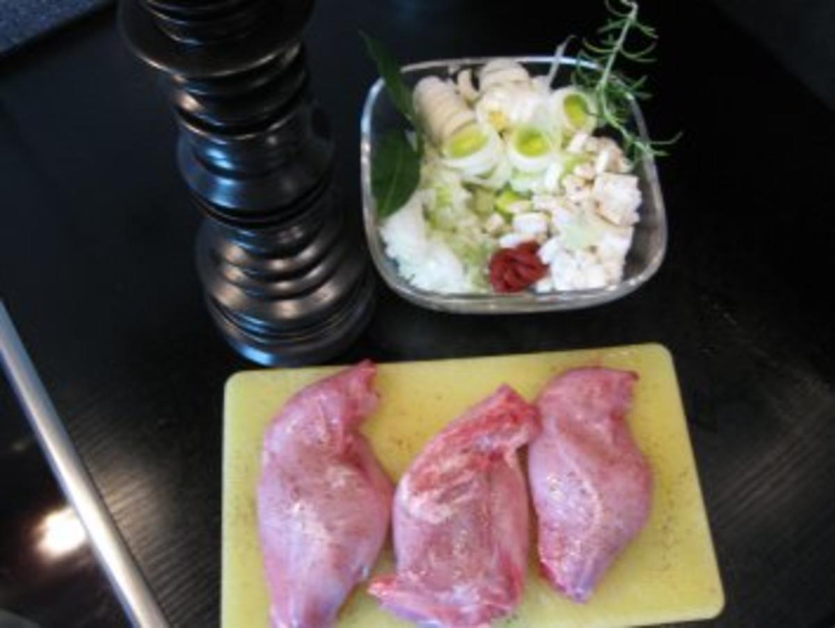 Kaninchenkeule in Zwiebel-Rahmsauce - Rezept von